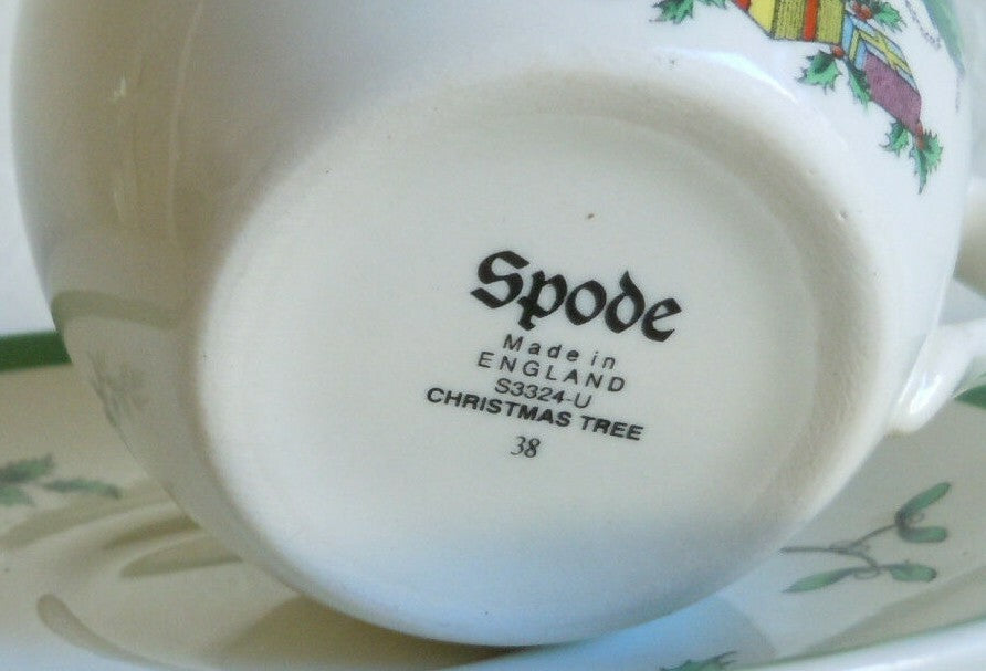 Spode Christmas Tree Cup and Saucer Set Green Trim England1