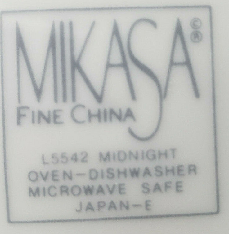 Mikasa Midnight Soup Bowl 8 1/2"2