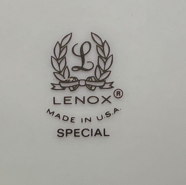 Lenox Special L5 Holiday Gravy Boat and Attached Underplate2