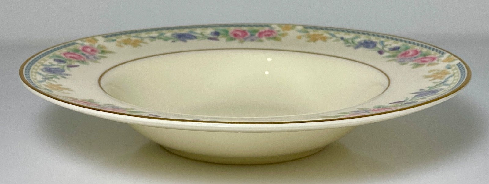 Royal Doulton Eleanor Rim Soup Bowl 8"1