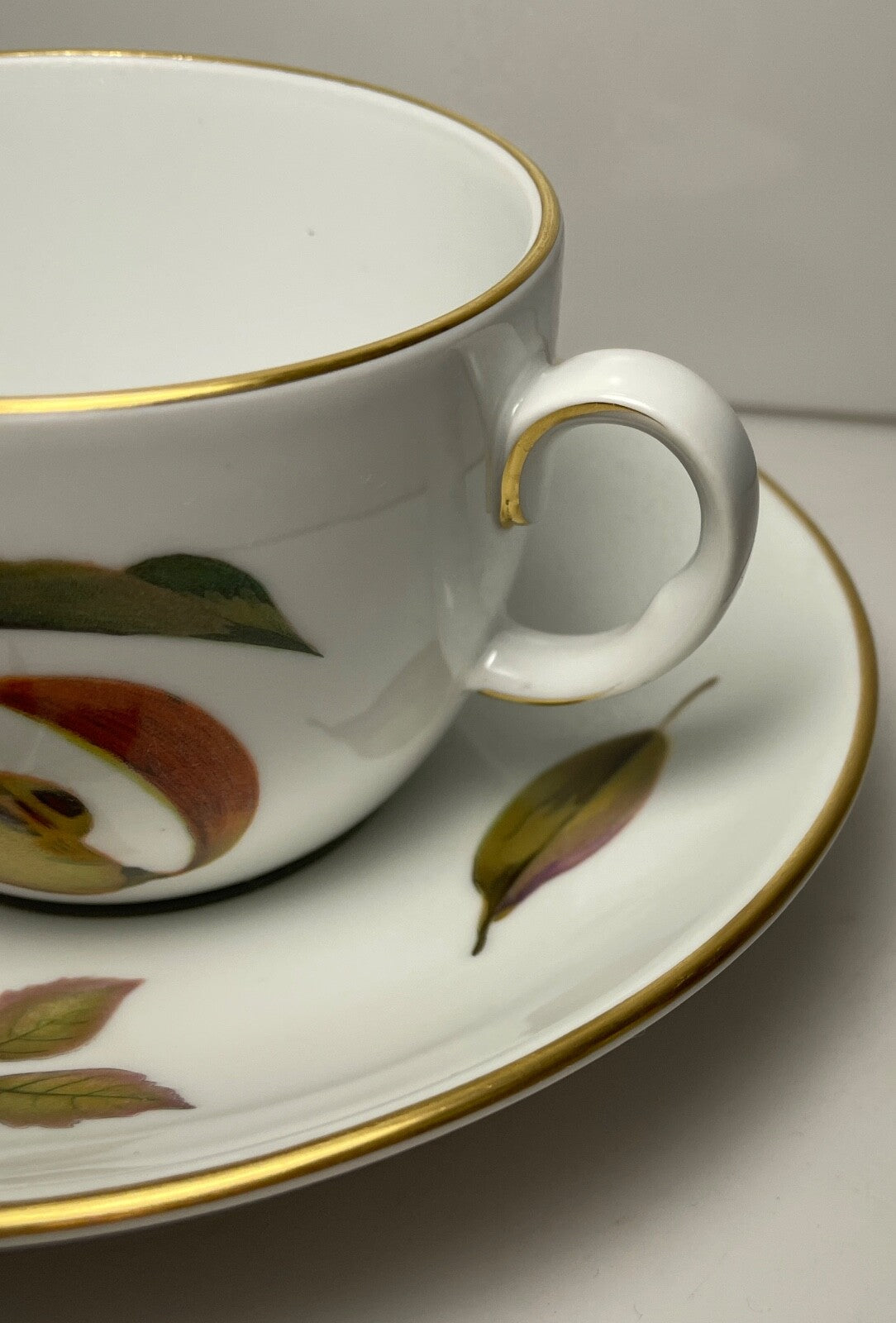 Royal Worcester Evesham Gold Cup and Saucer Set England2