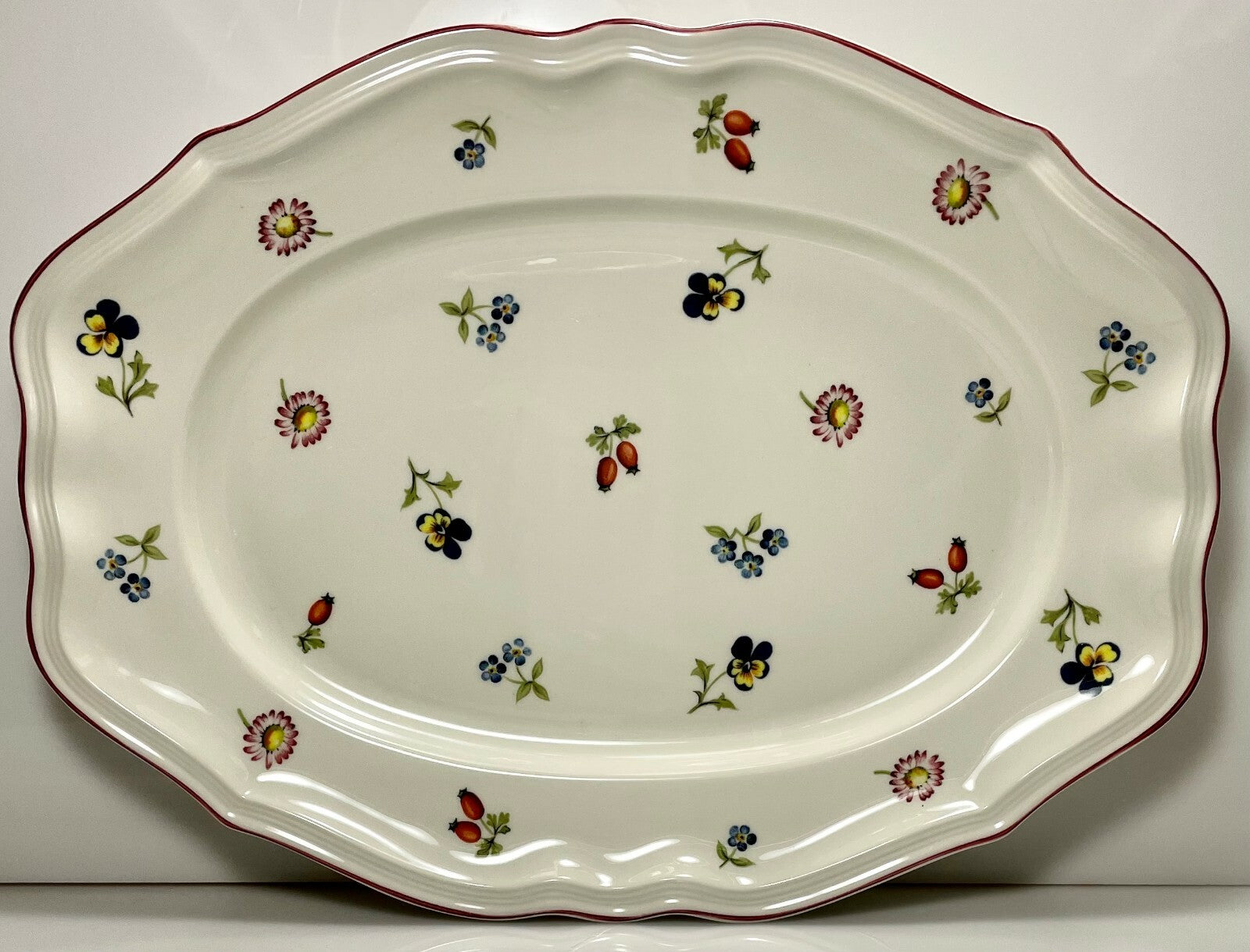 Villeroy Boch Petite Fleur 14 3/8" Oval Platter0