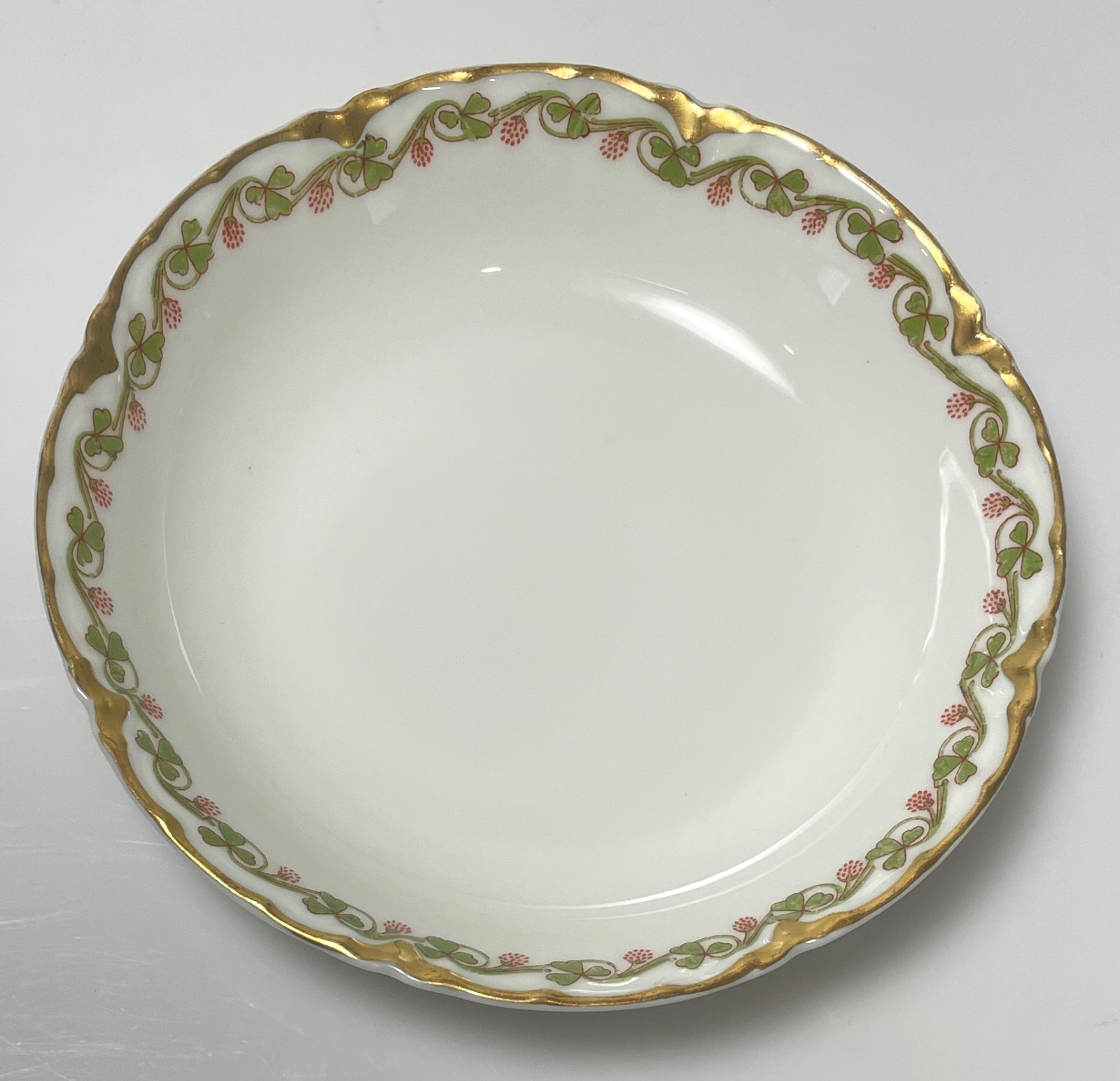 Haviland Clover Leaf Fruit Bowl 5 1/8"1