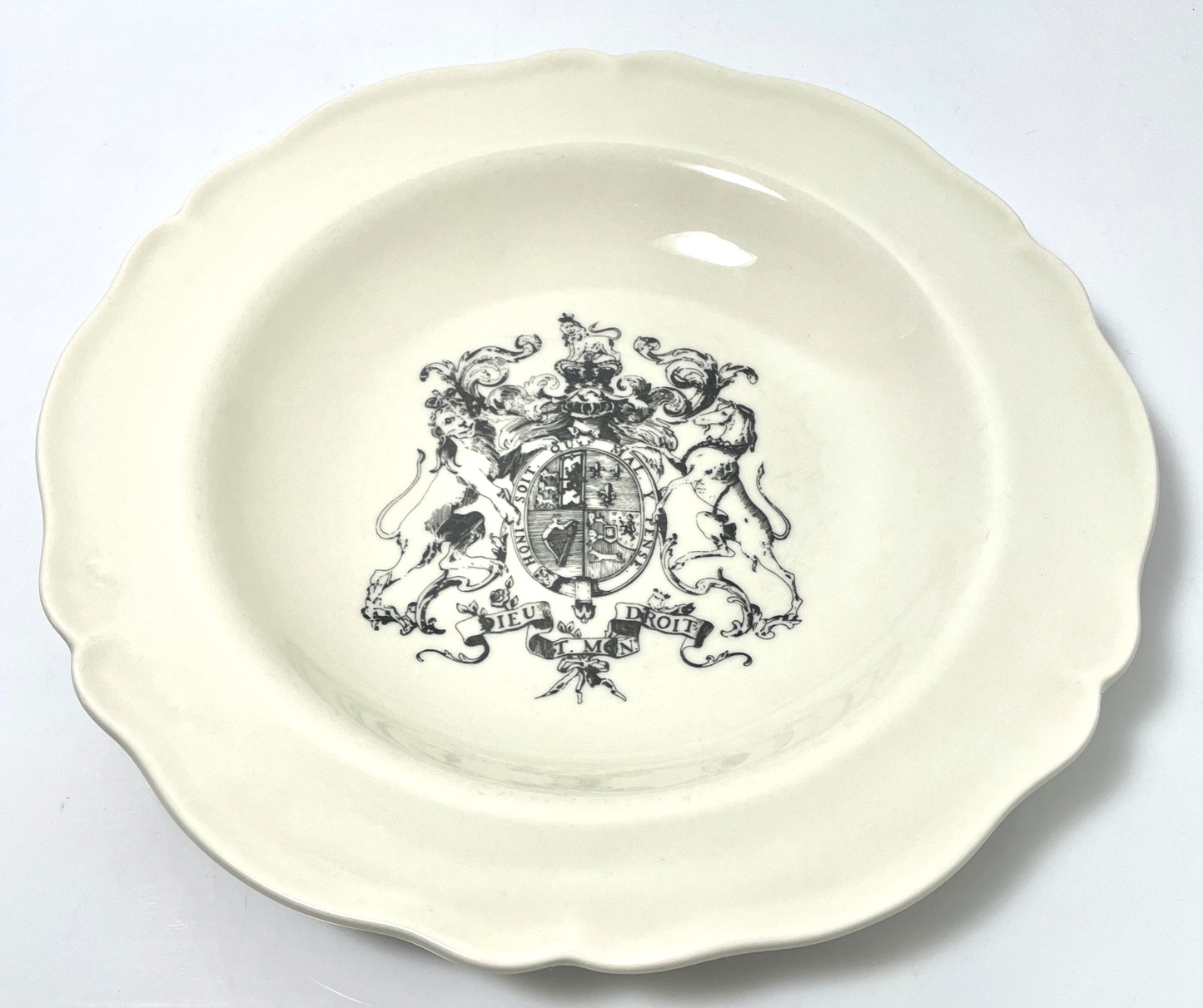 Homer Laughlin Kings Arms Tavern Williamsburg Rim Soup Bowl 10"0