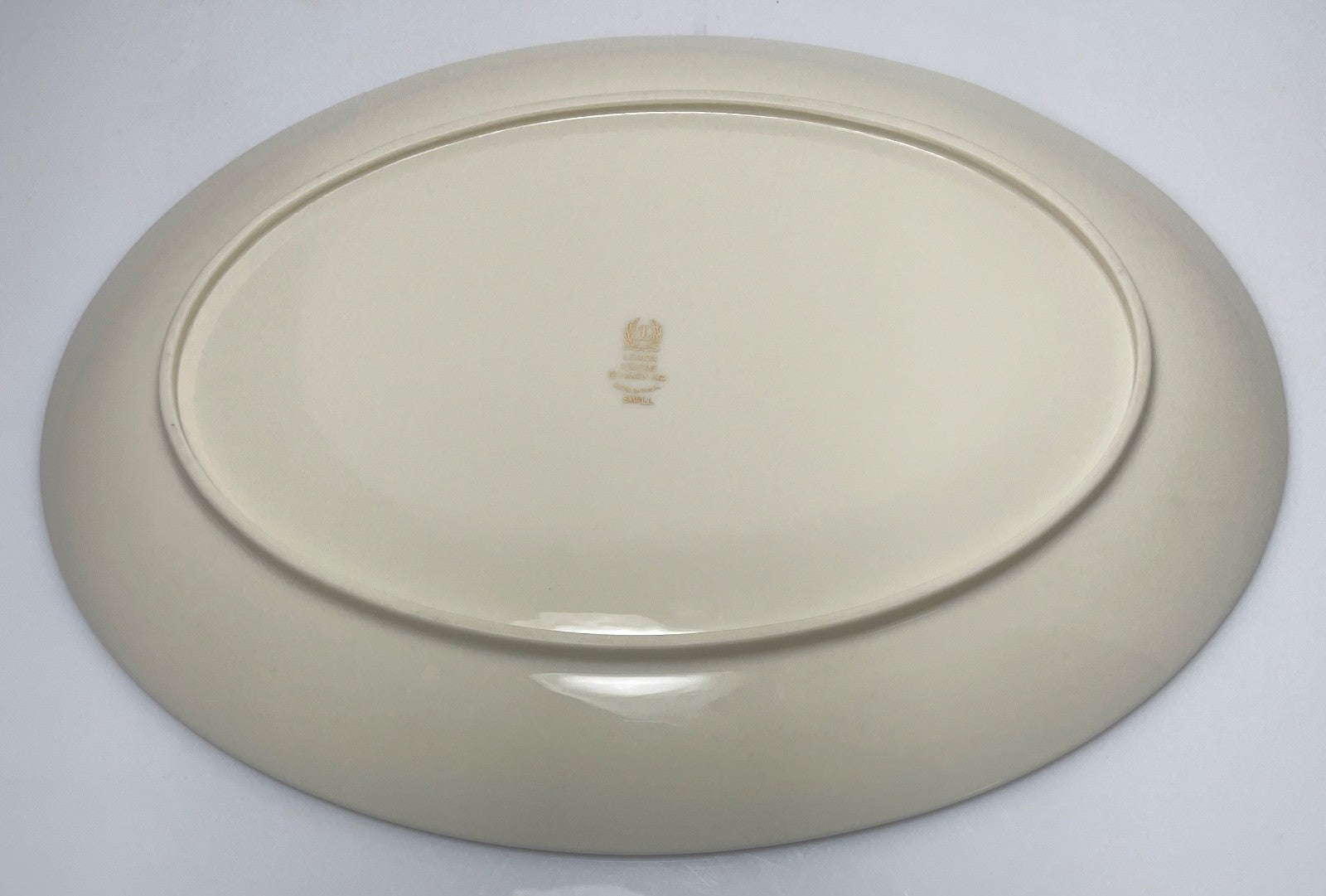 Lenox Adrienne Oval Platter 13 3/4"3