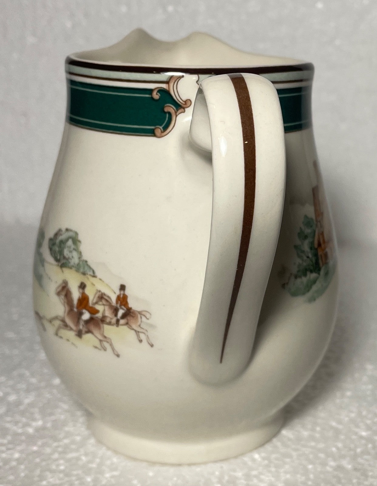 Noritake Pursuit Creamer 4 1/4" 10 Ounce1