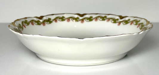 Haviland Clover Leaf Fruit Bowl 5 1/8"0
