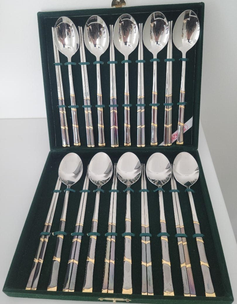 Kitchen Art Chopsticks and Spoons 10 sets Black and Gold Bamboo Design0