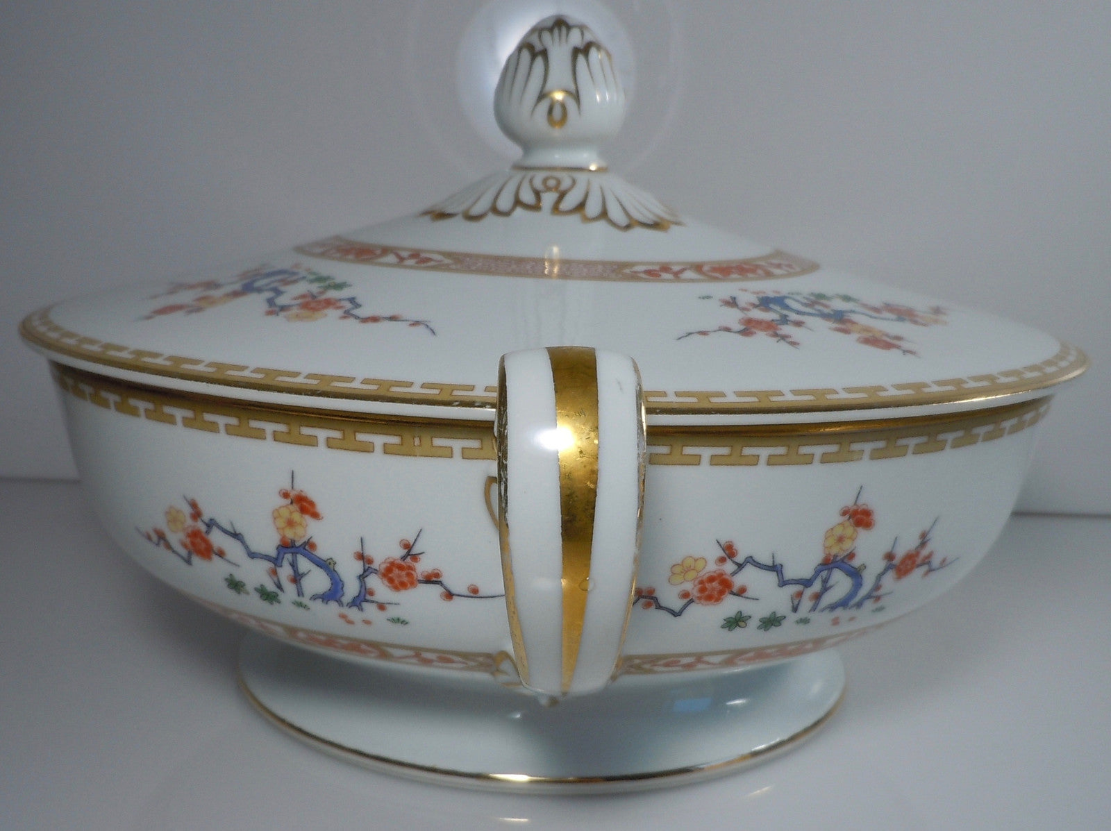 Noritake Hawthorne Round Covered Vegetable Bowl1