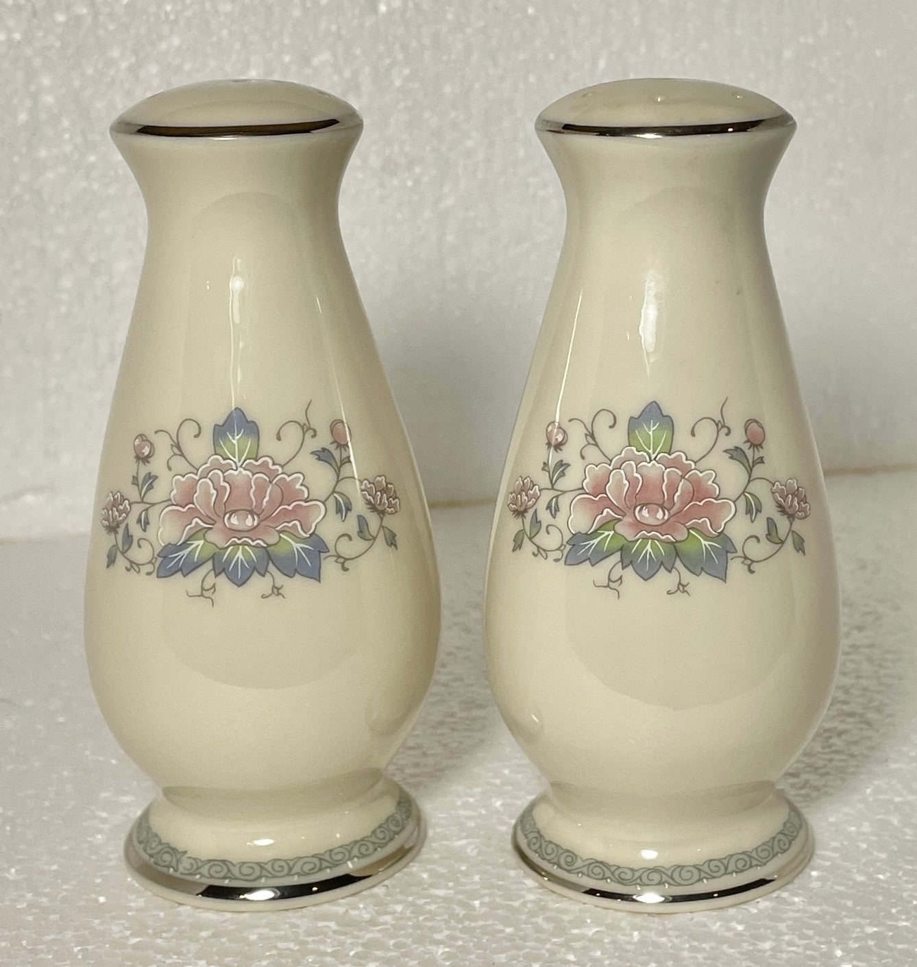 Lenox Charleston Salt and Pepper Set 4 1/2" Factory Second0