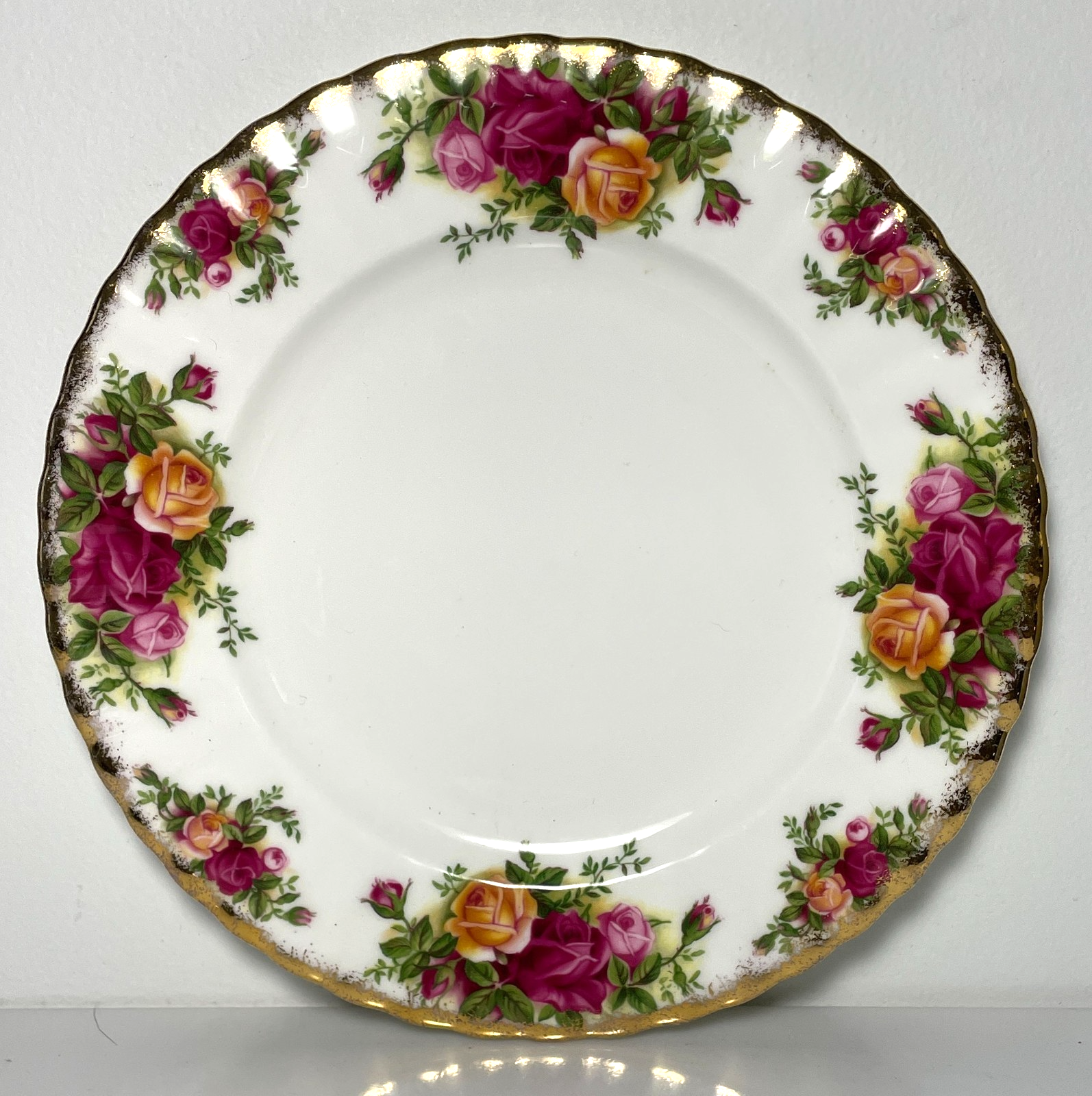 Royal Albert Old Country Roses Salad Plate 8 1/8"0
