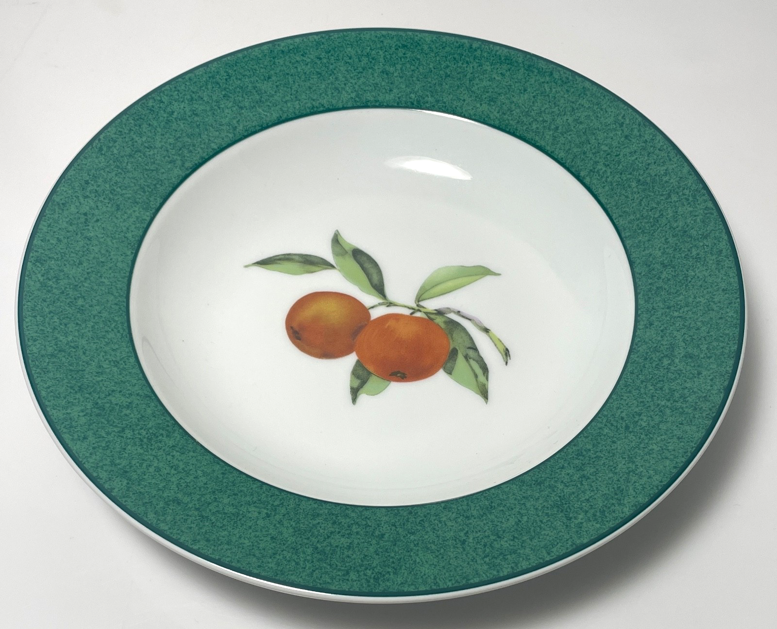 Royal Worcester Evesham Gold Accent Rimmed Soup Bowl 9" Green Rim0