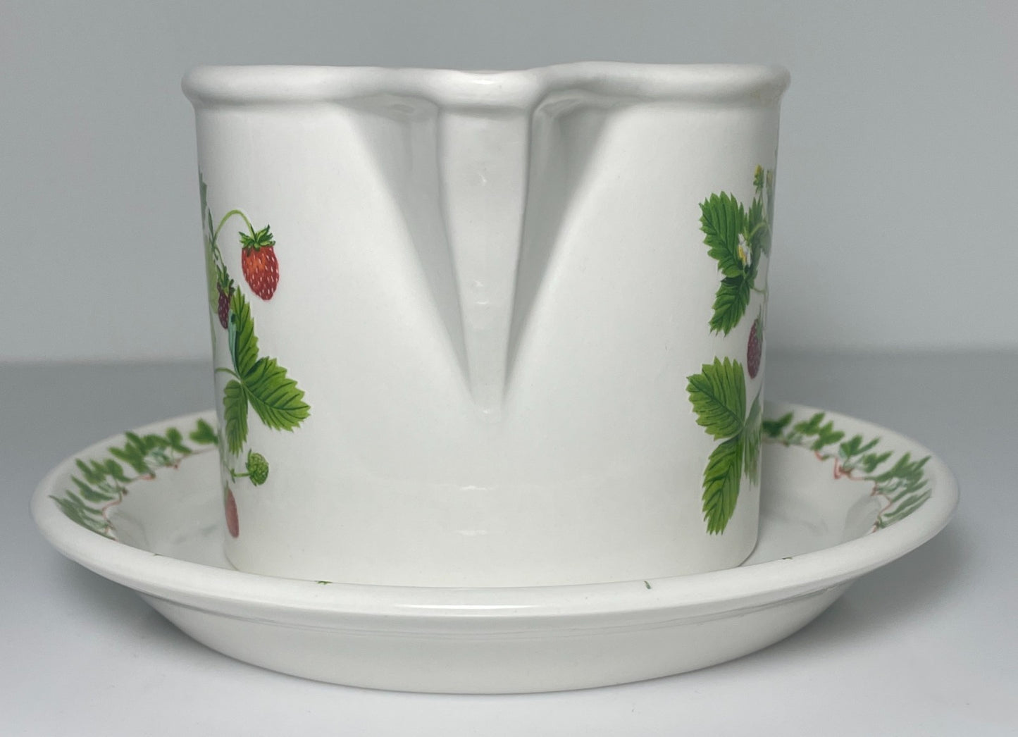 Portmeirion Summer Strawberries Gravy Boat and Underplate1