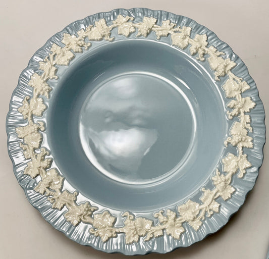 Wedgwood Cream Color on Lavender Soup Bowl 8 1/8" Shell Edge0