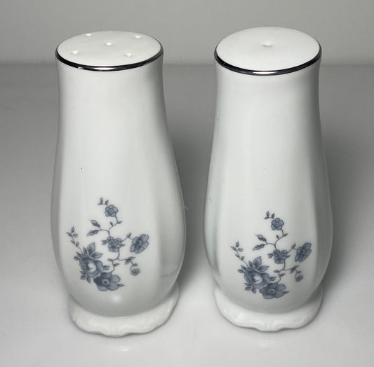 Johann Haviland Blue Garland Salt and Pepper Set 4 1/4"0
