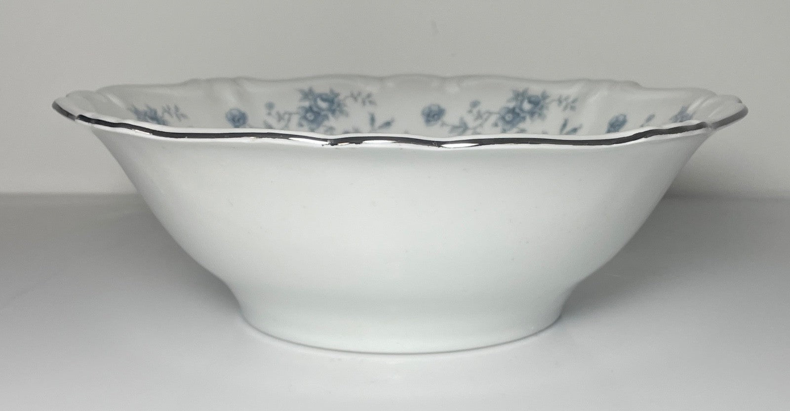 Johann Haviland Blue Garland Round Vegetable Bowl 8 1/2" Bavaria0