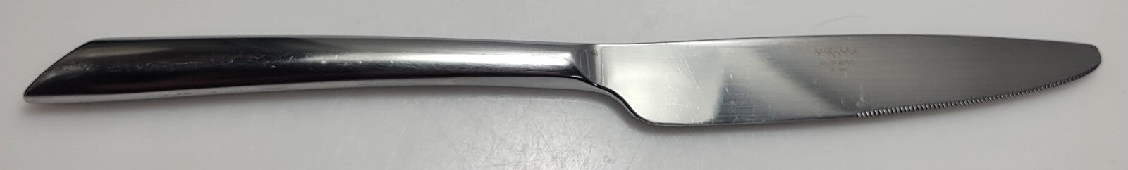 Mikasa Satin Wave Stainless Knife 9 1/4" Flatware1