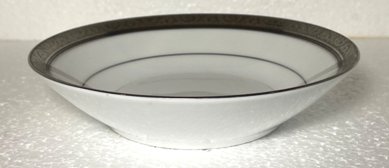 Noritake Regent Platinum Fruit Bowl 5 1/2"1