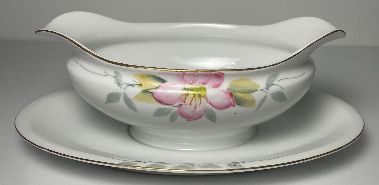 Noritake Azalea Gravy Boat with Attached Underplate3