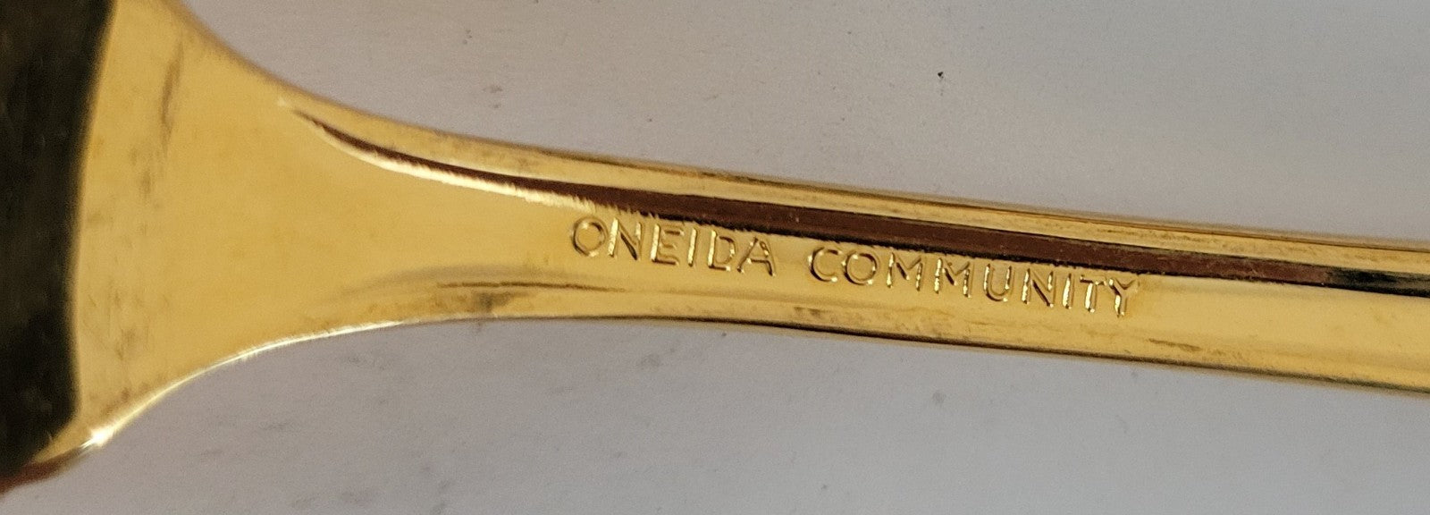 Oneida Commenity Golden Clarette Silverplate Silverware Flatware2