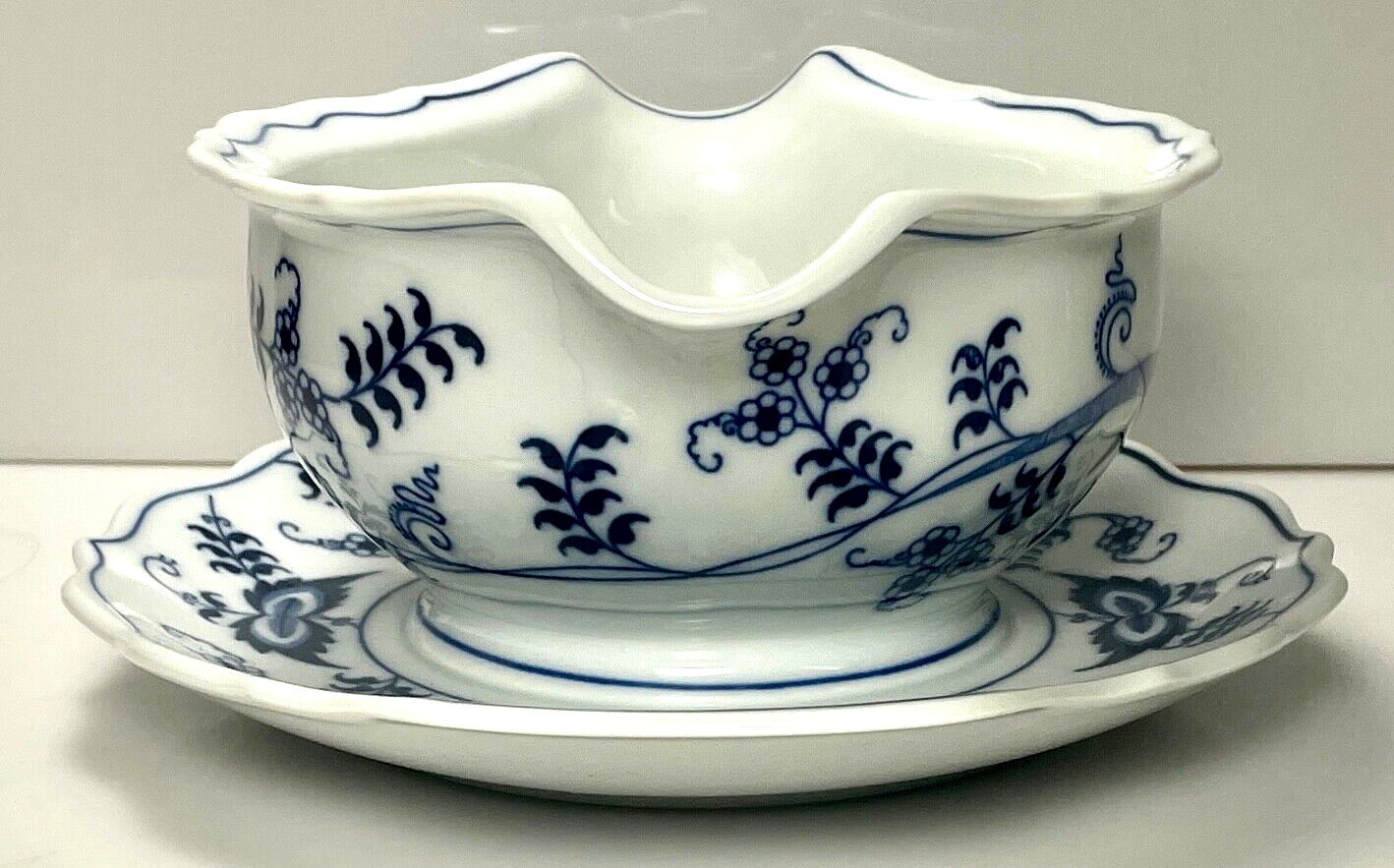 Blue Danube Blue Danube Round Gravy Boat Attached Underplate1