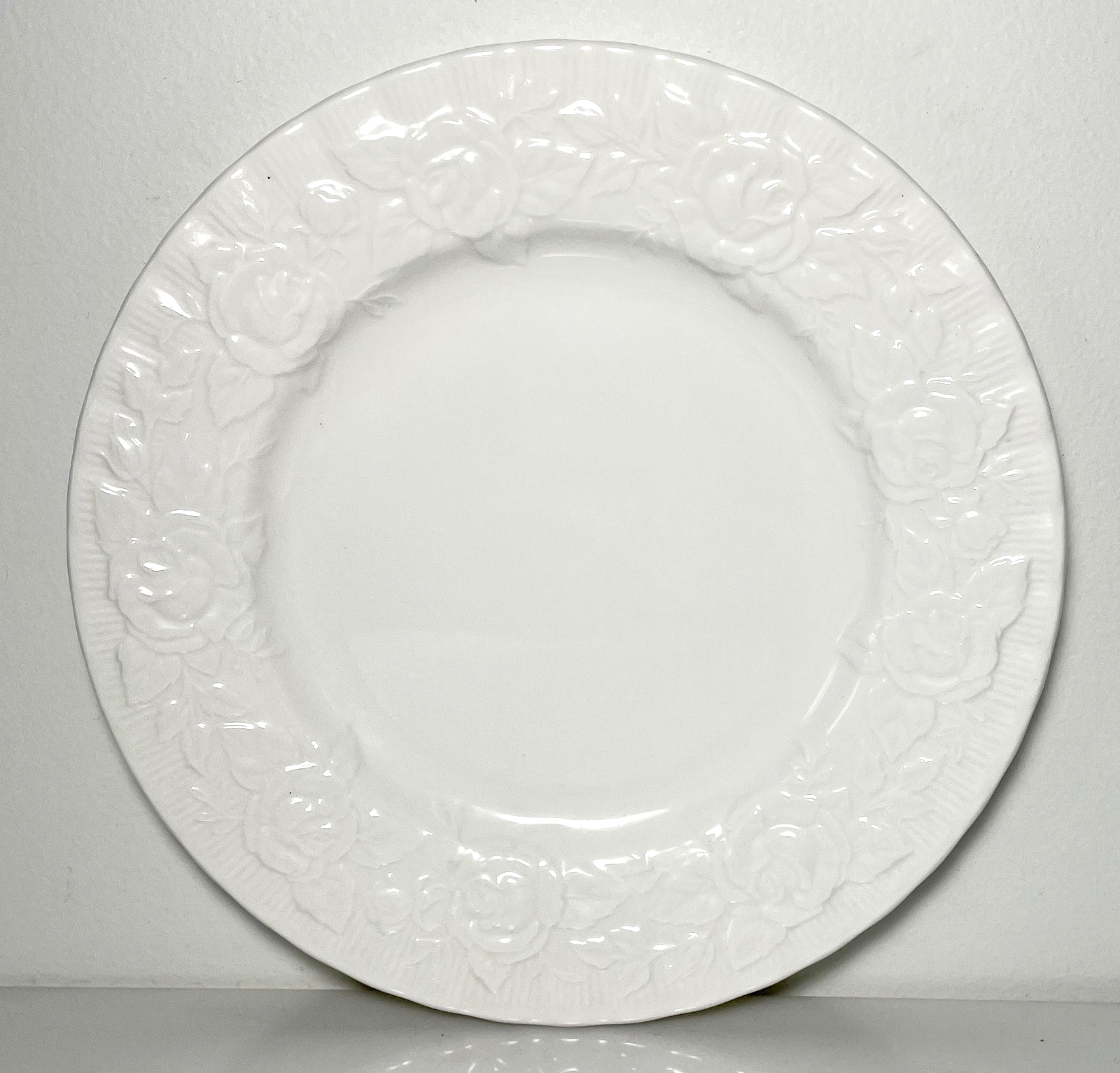 Royal Albert Old English Garden Salad Plate 8 3/8"0
