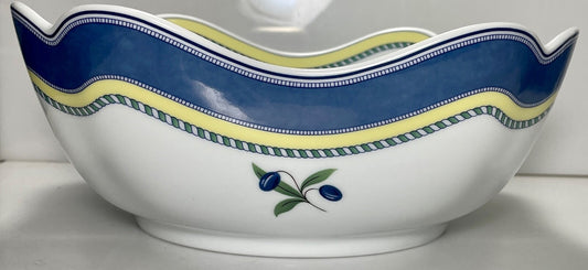 Wedgwood Tuscany Collection 8 1/4" Square Vegetable Bowl0