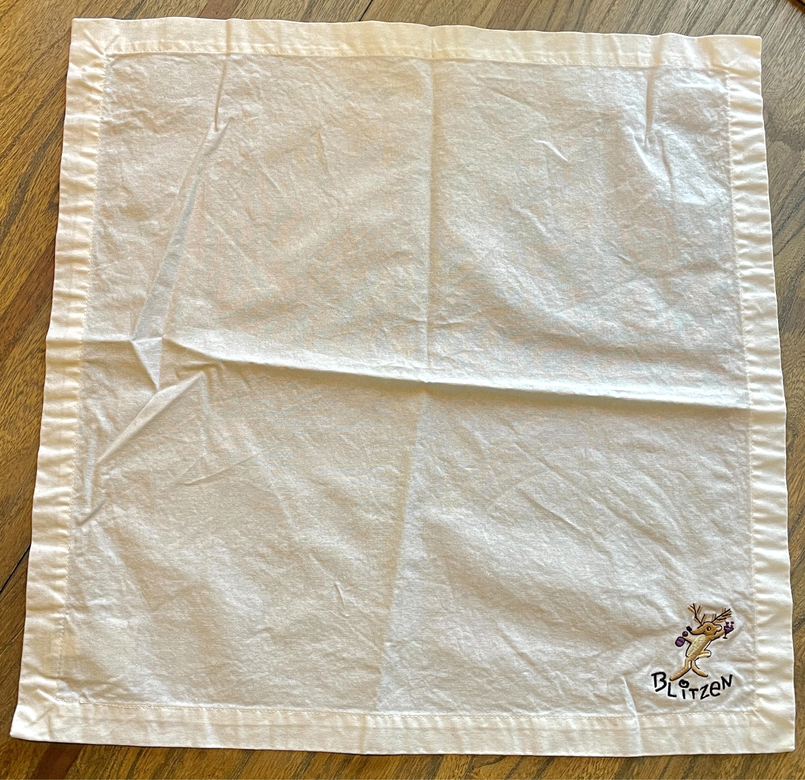 Pottery Barn Reindeer Blitzen Embroidered Cloth Napkin 20 x 200