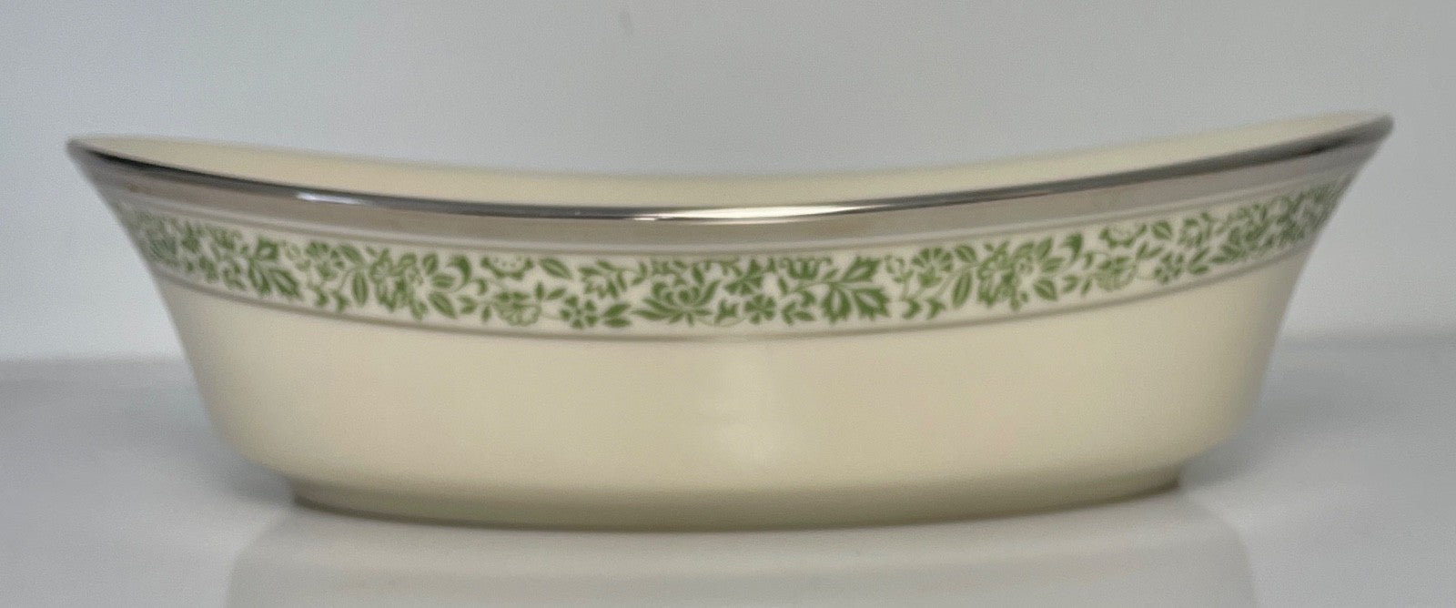 Lenox Memoir Oval Vegetable Bowl 8 5/8"0
