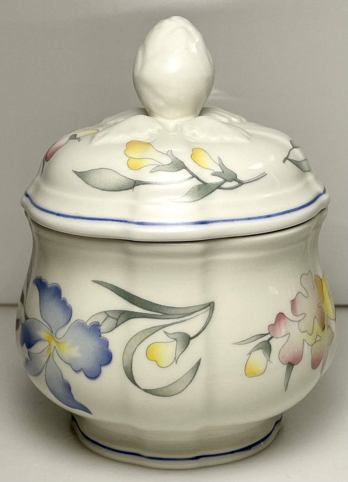Villeroy and Boch Riviera Sugar Bowl and Lid0