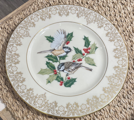 Lenox Garden Bird Collection Chickadee Holly and Berries 8 1/4"0