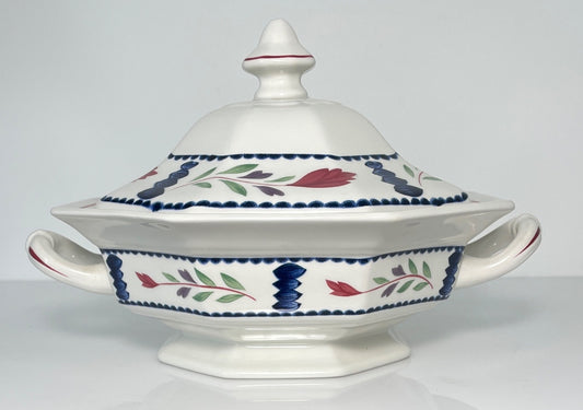 Adams Lancaster Round Covered Vegetable Bowl 8 5/8"0