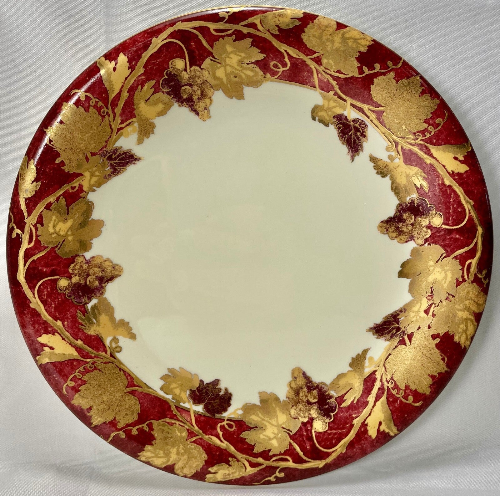 Crate and Barrel Volante Salad Plate 8 7/8"0
