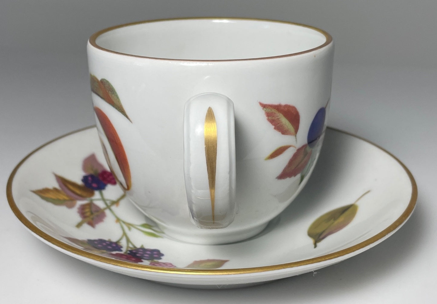 Royal Worcester Evesham Gold Cup and Saucer Set England2