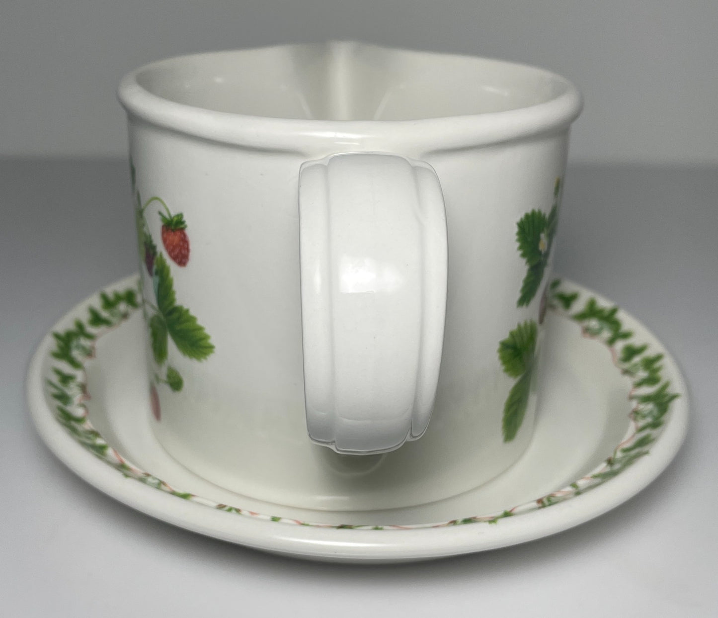 Portmeirion Summer Strawberries Gravy Boat and Underplate2