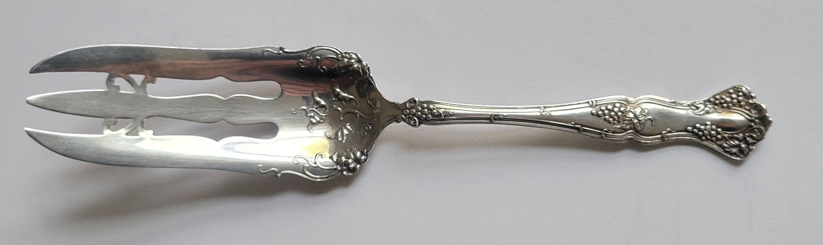 International Silver Vintage 1904 Cake Server 7 3/8"  Silverplate Exceptional0