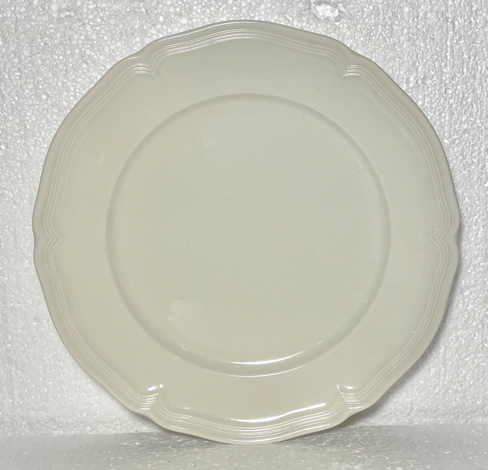 Villeroy & Boch Manoir Salad Plate 8 1/4"0