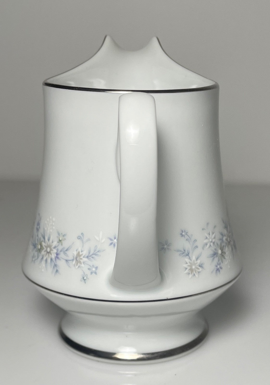 Noritake Marywood Creamer 4" 8 Ounce1