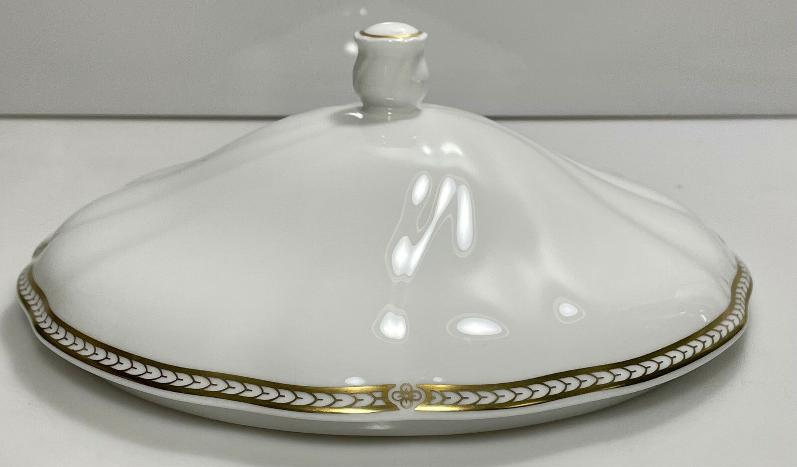 Wedgwood Crown Gold Lid For Round Vegetable Bowl 7 3/4"0