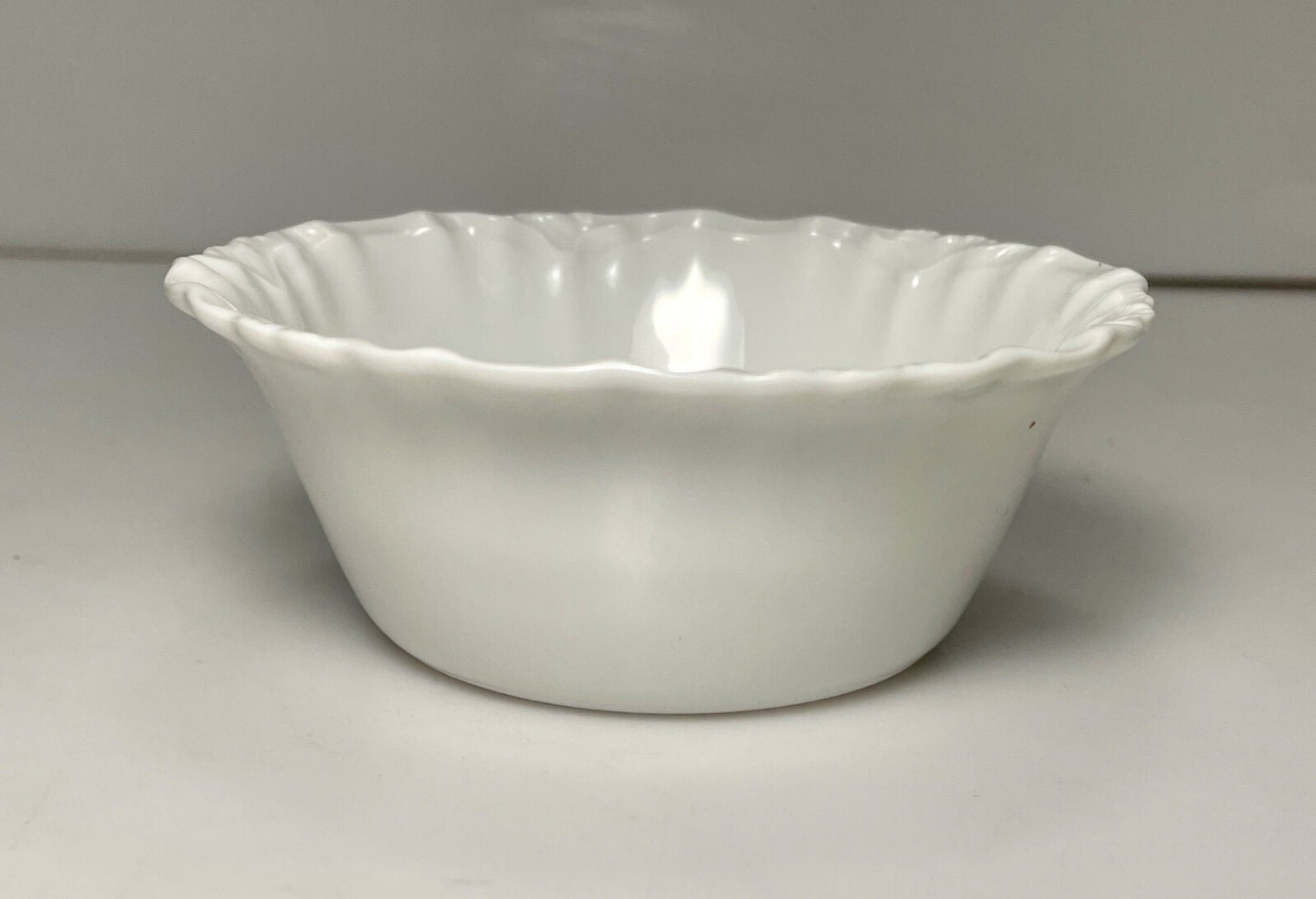 Hutschenreuther Racine Fruit Bowl 3 1/2"0