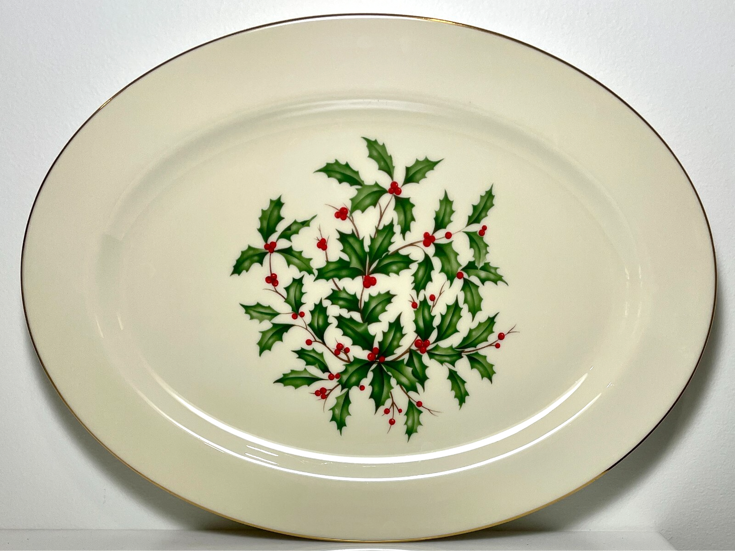 Lenox Holiday Presidential Oval Platter 13 5/8"0