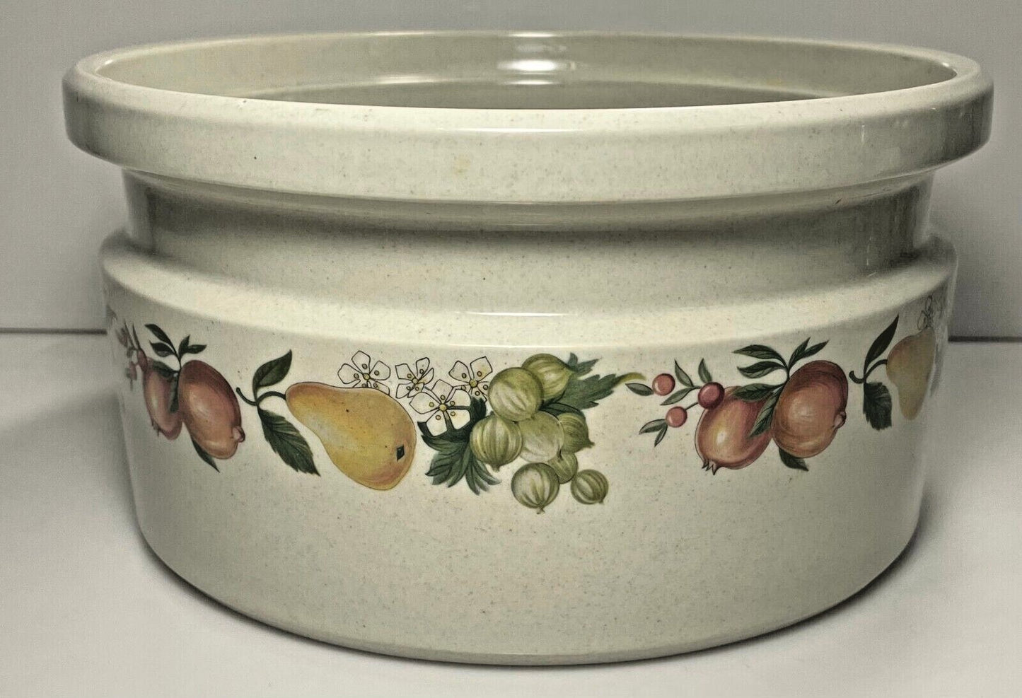 Wedgwood Quince 2.5 Quart Casserole NO LID 0