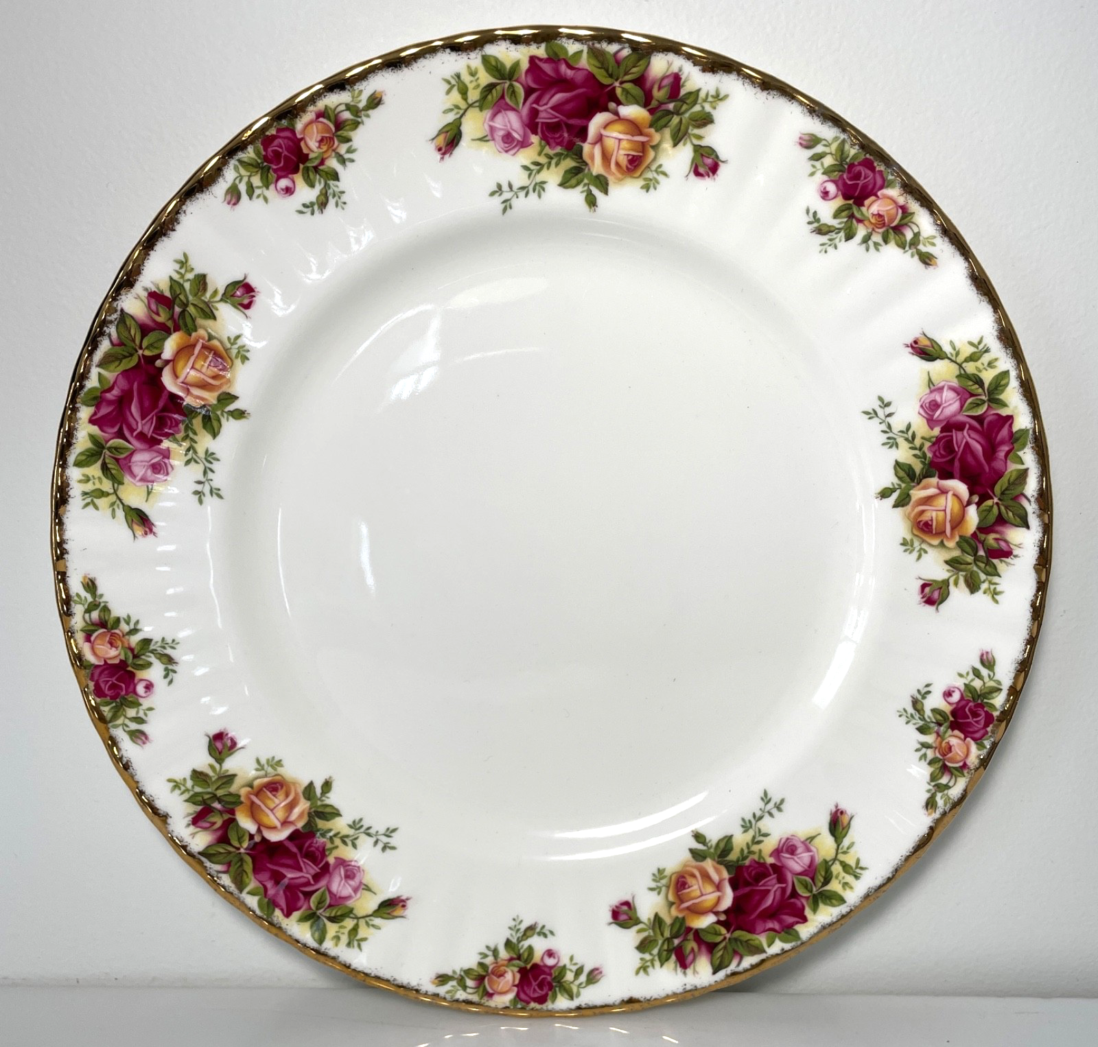 Royal Albert Old Country Roses Dinner Plate 10 3/8"0