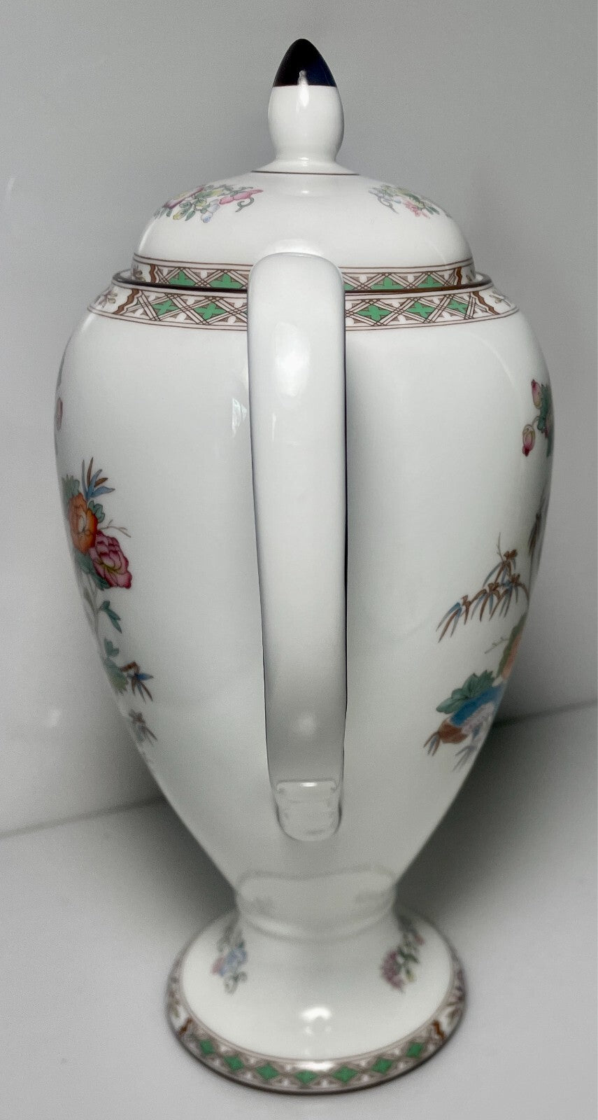 Wedgwood Kutani Crane Coffee Pot and Lid 10 1/8" 5 Cup2
