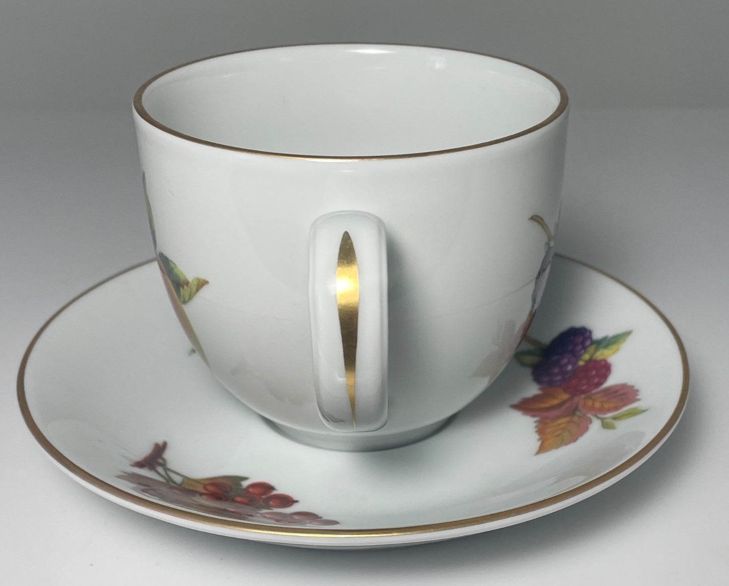 Royal Worcester Evesham Gold Cup and Saucer Set Portugal2