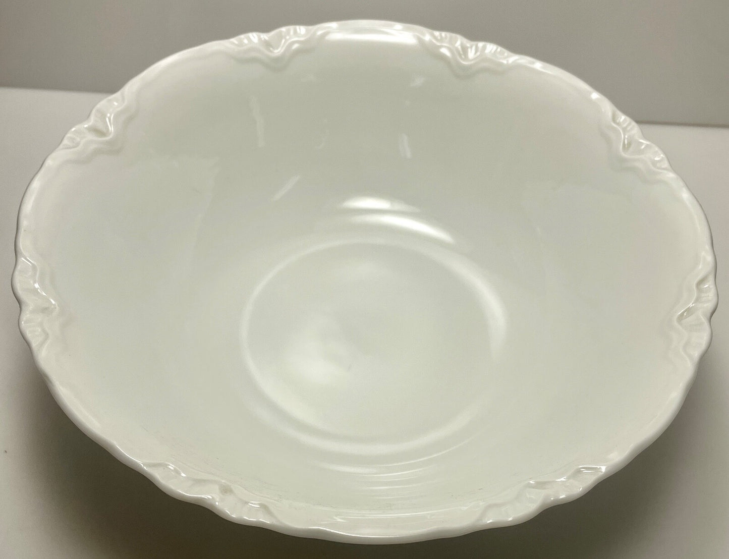 Hutschenreuther Racine White  Round Vegetable Bowl 9"1
