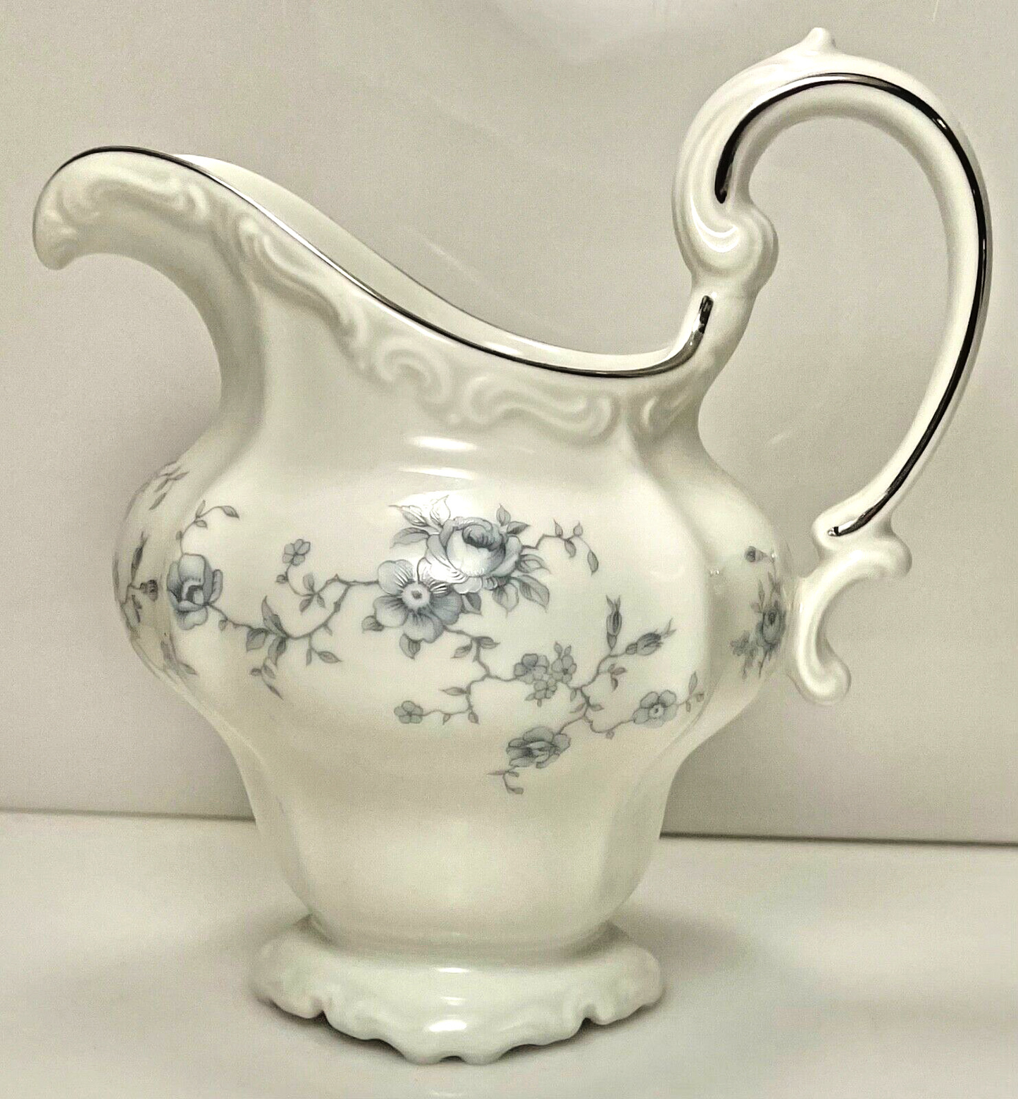 Johann Haviland Blue Garland Creamer Bavaria 4 1/4"0