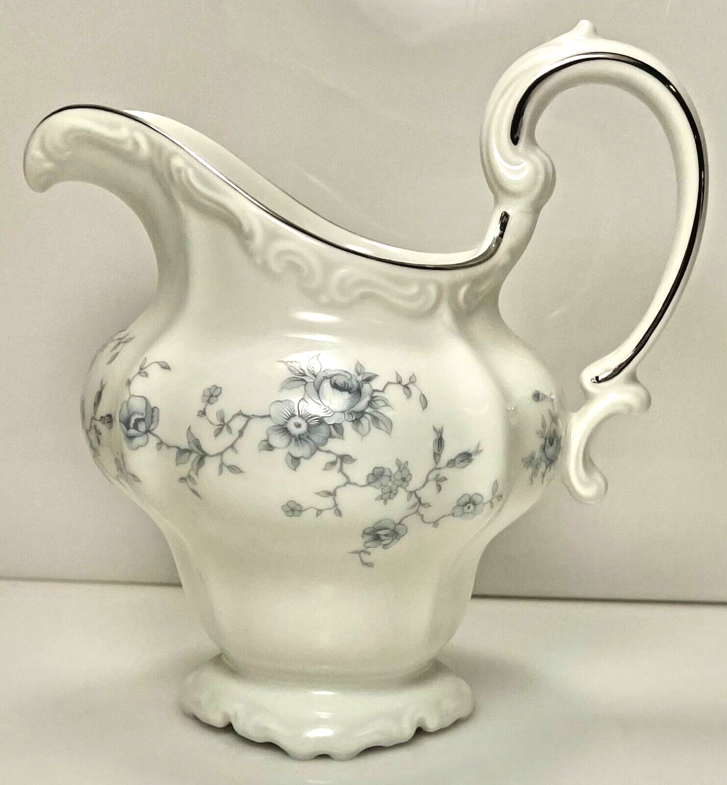 Johann Haviland Blue Garland Creamer Bavaria 4 1/4"0