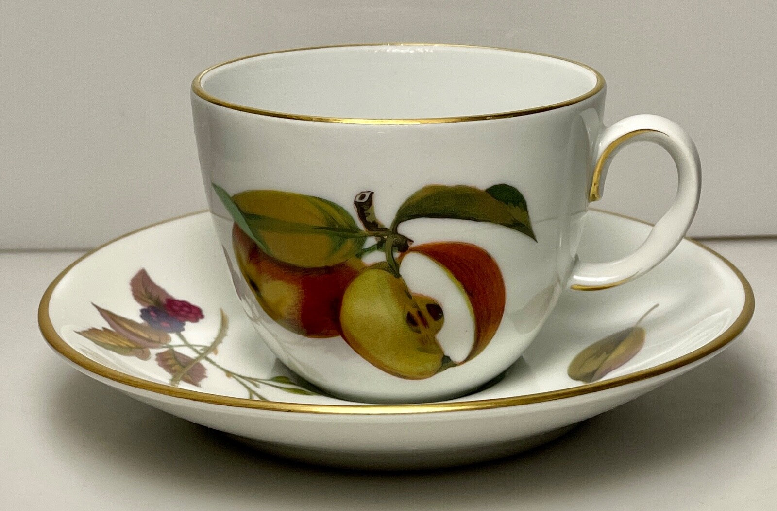 Royal Worcester Evesham Gold Cup and Saucer Set England0