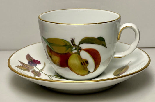 Royal Worcester Evesham Gold Cup and Saucer Set England0